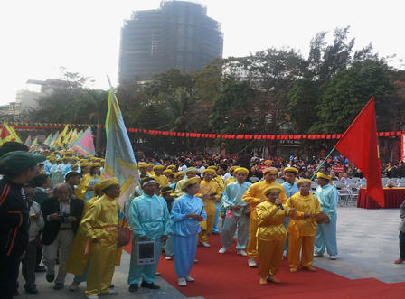 Tưng bừng lễ hội gò Đống Đa