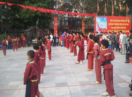 Tưng bừng lễ hội gò Đống Đa