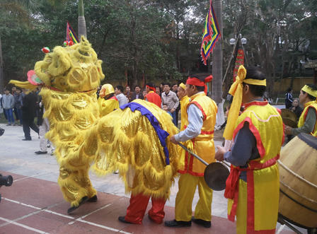 Tưng bừng lễ hội gò Đống Đa