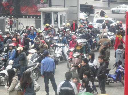 Hình ảnh đẹp của những cặp đôi Hà Nội ngày Valentine