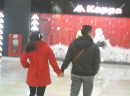 Hình ảnh đẹp của những cặp đôi Hà Nội ngày Valentine