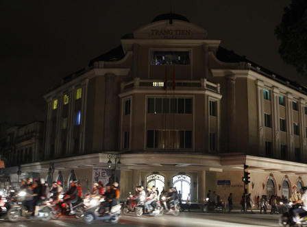 Hà Nội đồng loạt tắt đèn hưởng ứng giờ Trái đất