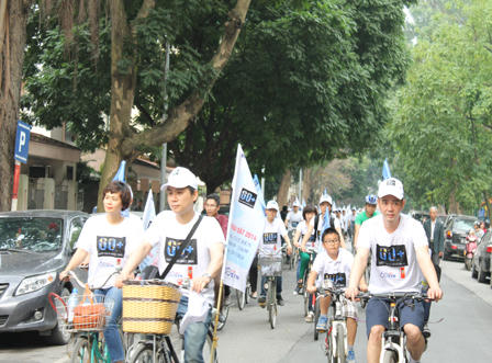 Giờ Trái đất rộn rã ở Thủ đô