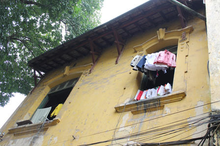 Khổ như người dân Hà Nội sống trong biệt thự