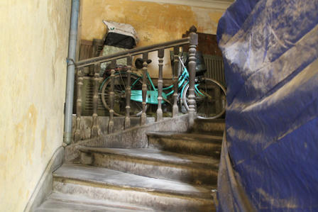 Khổ như người dân Hà Nội sống trong biệt thự