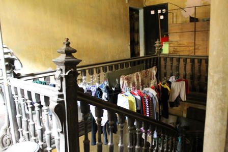 Khổ như người dân Hà Nội sống trong biệt thự