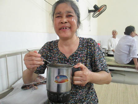 Nồi cháo từ tâm, ấm lòng bệnh nhân nghèo