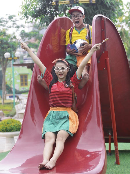 Cặp đôi hotboy, hotgirl tung bộ ảnh ” “Tình yêu trăm năm với bóng đá“