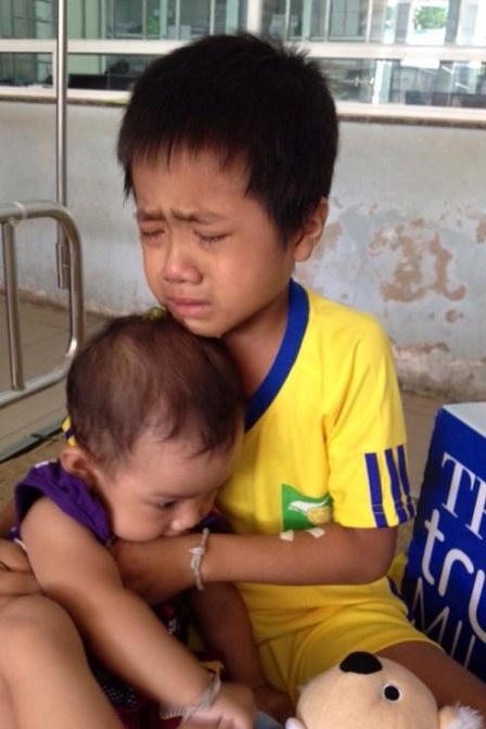 Cậu bé mong một ngày đến trường trước khi mất