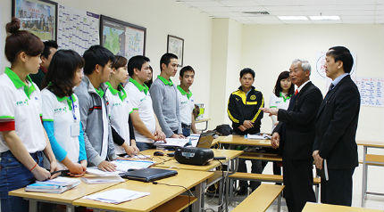 Thứ trưởng Bộ Lao động - Thương binh và Xã hội thăm và làm việc với FLC