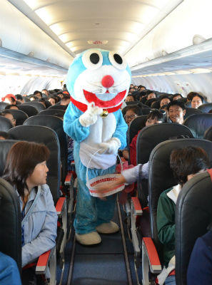 Mừng tết 1/6, VietJet bay cùng nụ cười trẻ thơ