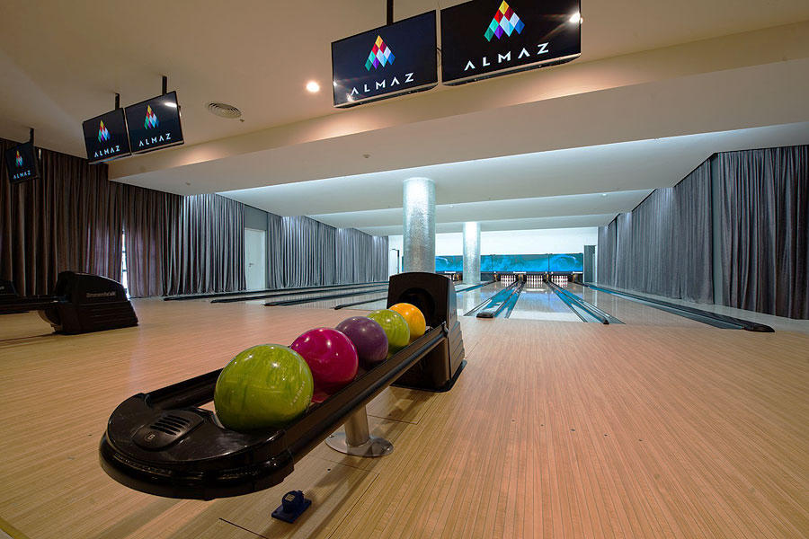 Khai trương Almaz, công bố chương trình tri ân tại Vinhomes Riverside