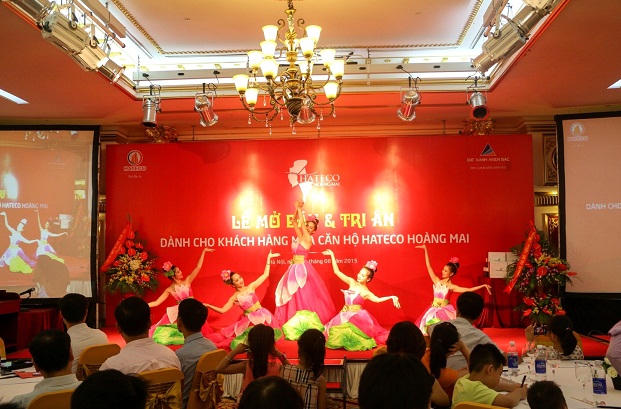 Hateco Hoàng Mai: Hơn 500 khách trong buổi bán hàng đầu tiên