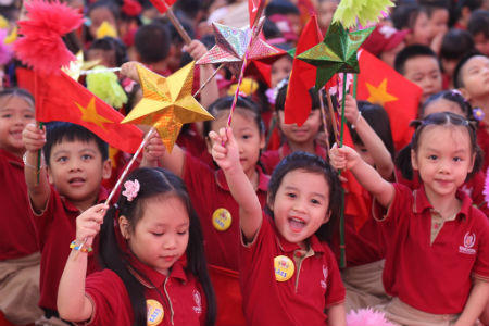 Xúc động Lễ khai giảng đề cao lòng tự tôn dân tộc tại Vinschool