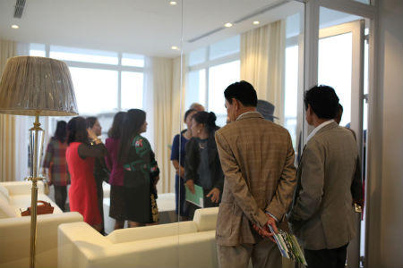 Nhà đầu tư Hà Nội đổ về Sầm Sơn xem biệt thự FLC L’Amoura