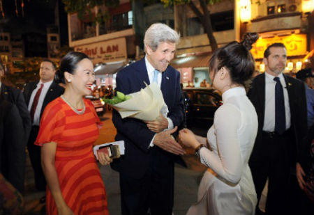 Độc đáo buổi tiệc "Sen" đón Ngoại trưởng Mỹ tại Bitexco Finacial Tower 