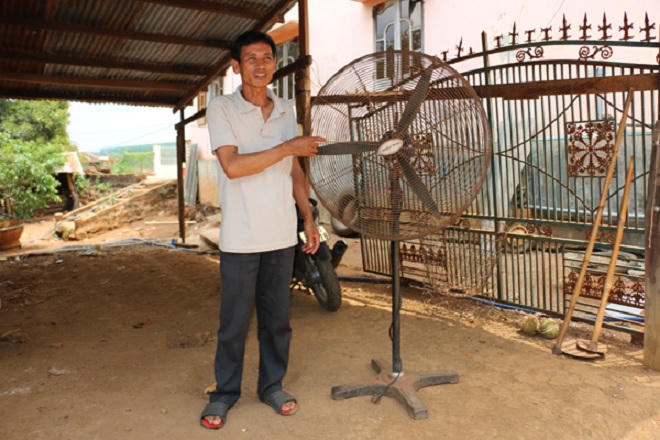 Công an bị tố ép người dân ký giấy gán nợ