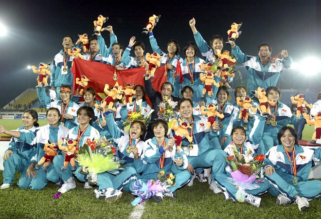 Giật mình gương mặt nữ cầu thủ trong phòng ngủ