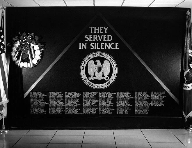 Người hùng hai mặt: Công thần hay tội đồ?