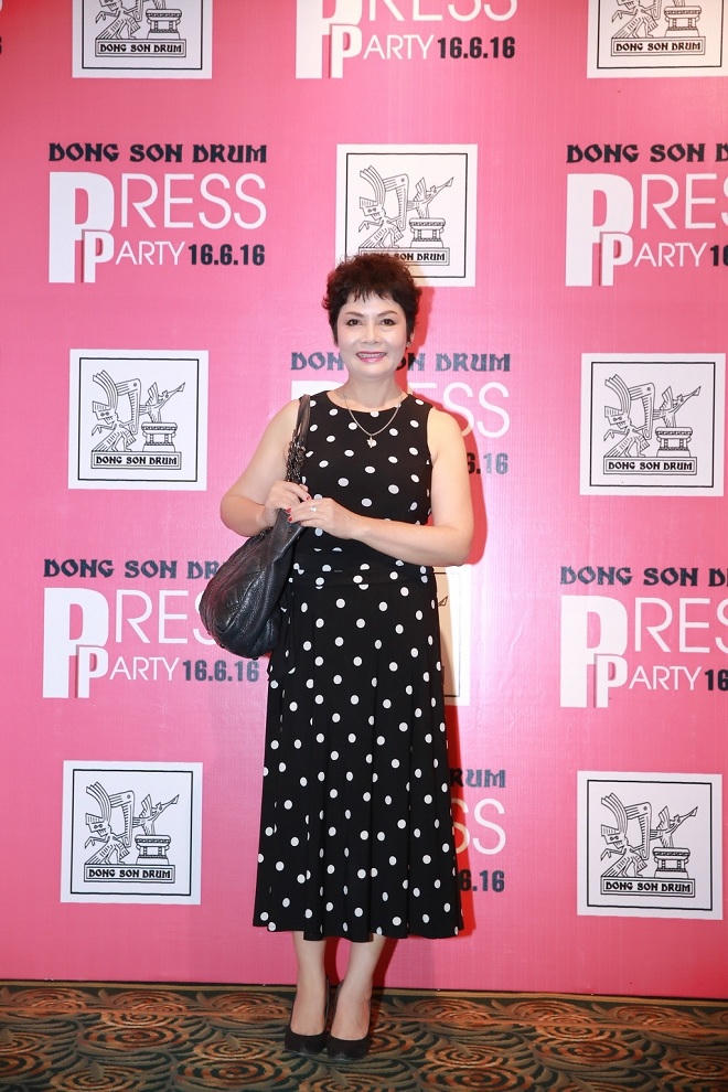 Hai người đẹp điện ảnh hội ngộ tại điểm tiệc tùng yêu thích của giới nghệ