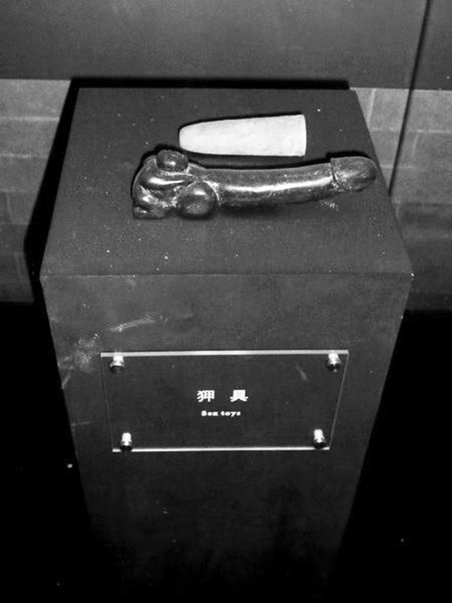 Bi hài chuyện phòng the của hoạn quan cung đình Trung Hoa