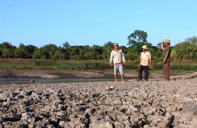 Vỡ hồ khai thác titan: Hệ quả của việc dễ dãi cấp phép, lỏng tay quản lý dự án?