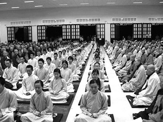 Một ngày an vui theo giáo lý nhà Phật