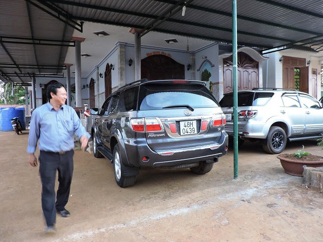 Xã có hàng trăm căn nhà tiền tỷ