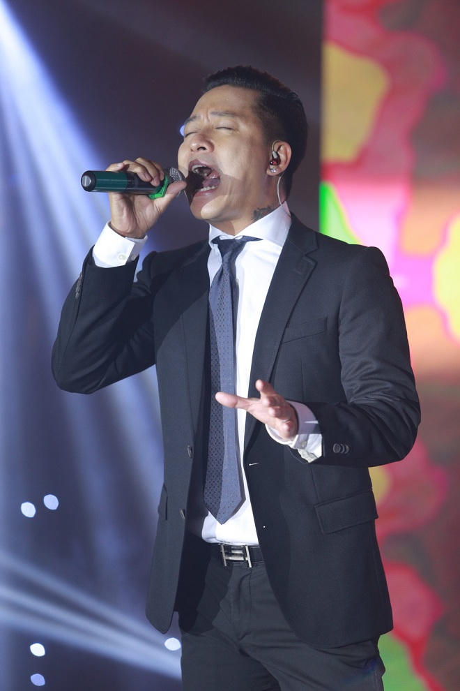 Tuấn Hưng, Hồ Quang Hiếu cháy hết mình chúc mừng TMV Thiên Hà