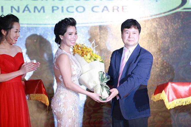 Tuấn Hưng, Hồ Quang Hiếu cháy hết mình chúc mừng TMV Thiên Hà