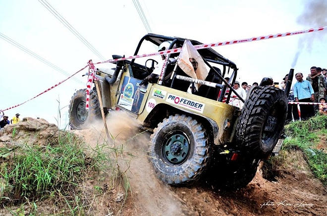 “Máu” off-road...