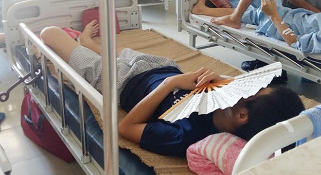 Giết hại hai vợ chồng, cướp đôi bông tai rồi tự cứa cổ tự tử