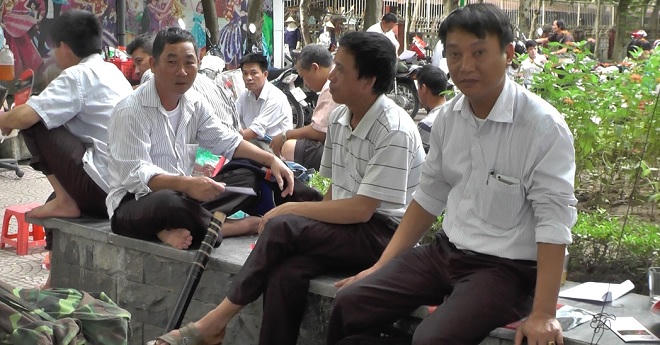 'Người đồng hành đặc biệt' với thí sinh