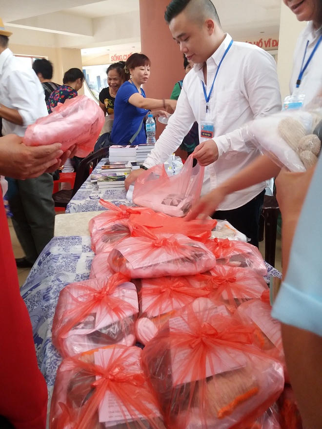 Thực hư cặp đá diệu kỳ có khả năng tiêu trừ bách bệnh nan y