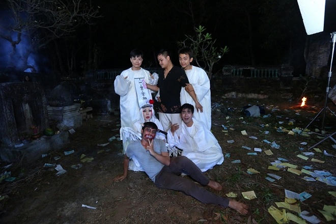 Việt Hương bỗng hóa thành quỷ tại miếu hoang u tịch