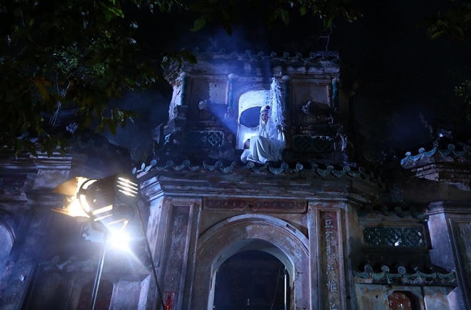 Việt Hương bỗng hóa thành quỷ tại miếu hoang u tịch