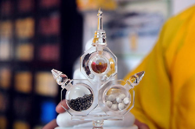 Hàng nghìn hạt xá lợi bí ẩn đang sinh sôi trong ngôi cổ tự thiêng giữa Thủ đô