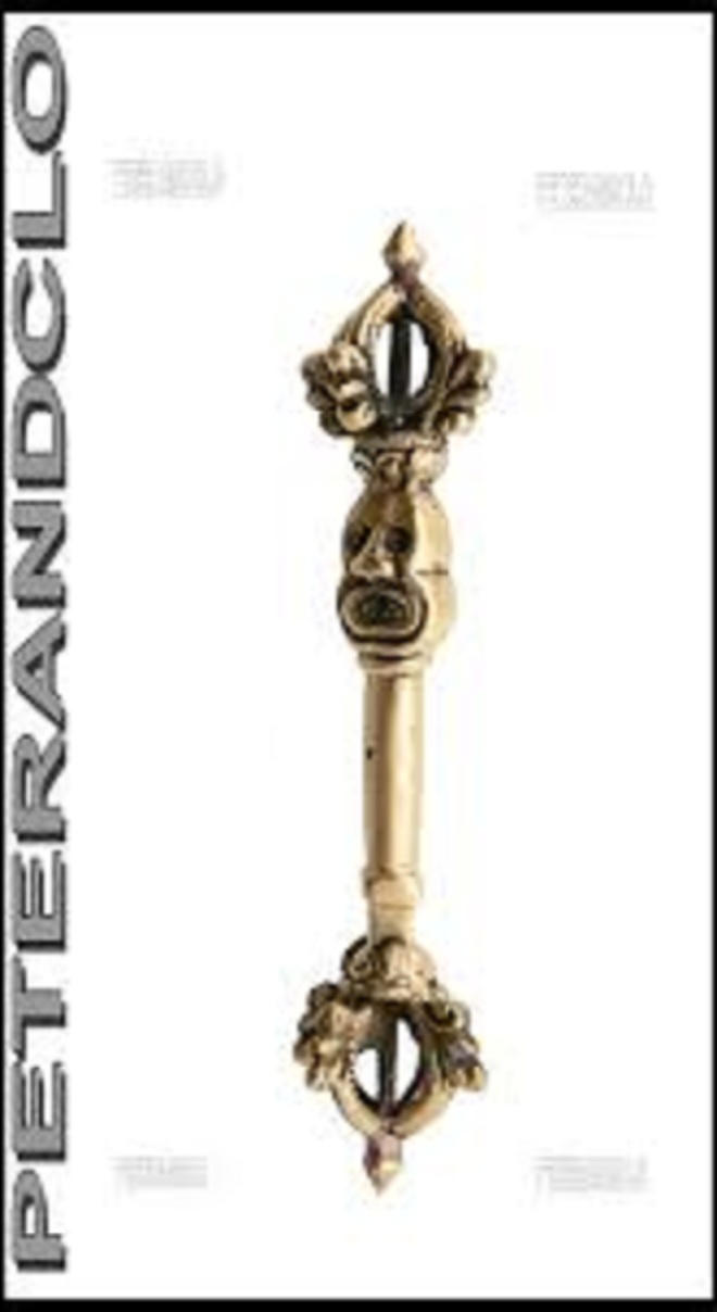 Pháp khí ghê rợn làm từ xương người 