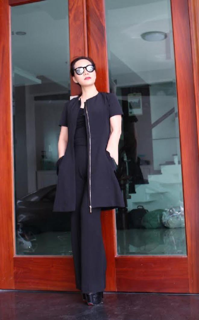 Gu trang phục vest đơn giản, quyến rũ của Nữ hoàng Kim Chi