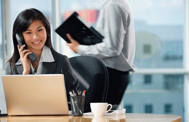 Đàn bà hư mới... làm quan