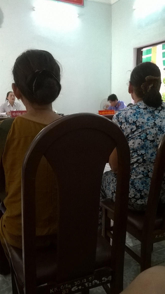 Đại gia đình ra tòa “hội ngộ” vì tranh chấp ngôi nhà