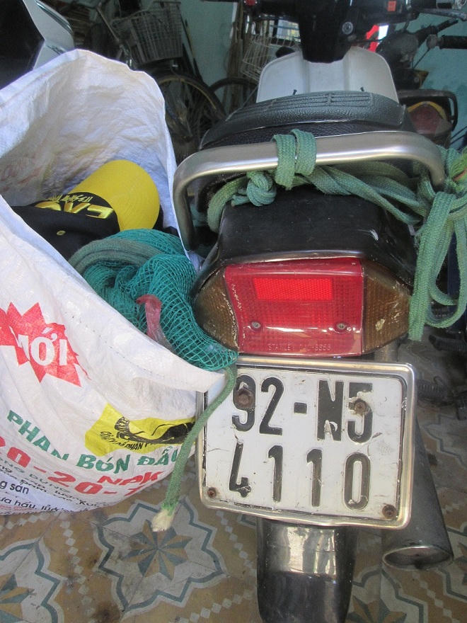 Gã trộm liên hoàn bị phát giác khi trong vai anh bán gà giá rẻ