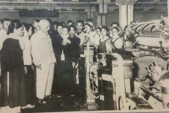 Vàng son một thời: Nhà máy lương công nhân tương đương lương giám đốc