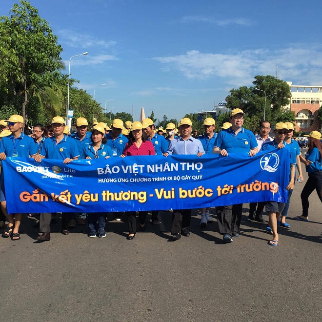 5 tỷ đồng dành cho “Gắn kết yêu thương- Vui bước tới trường”