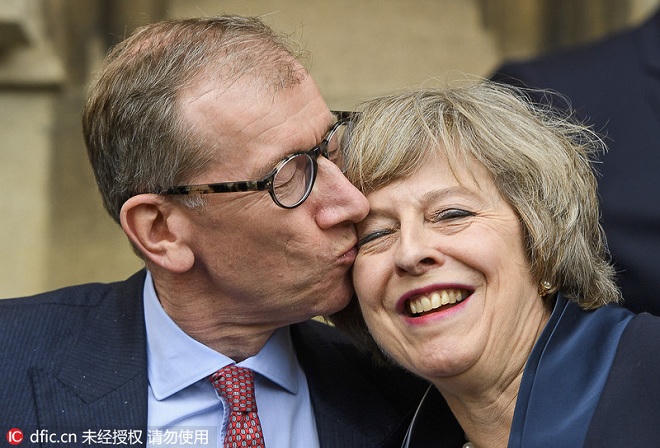 Theresa May – “Bà đầm thép” phiên bản mới