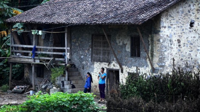 Độc đáo nhà sàn đá cổ chống cướp vùng biên viễn