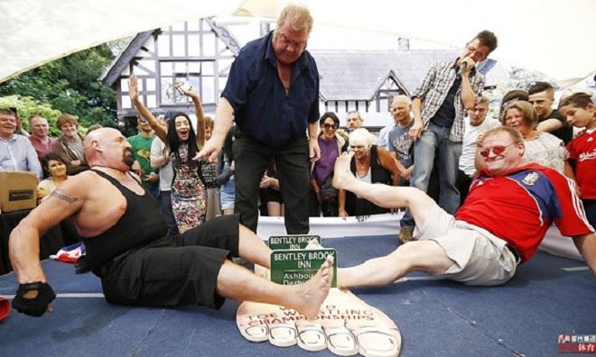 Những cuộc thi “quái đản” trên thế giới