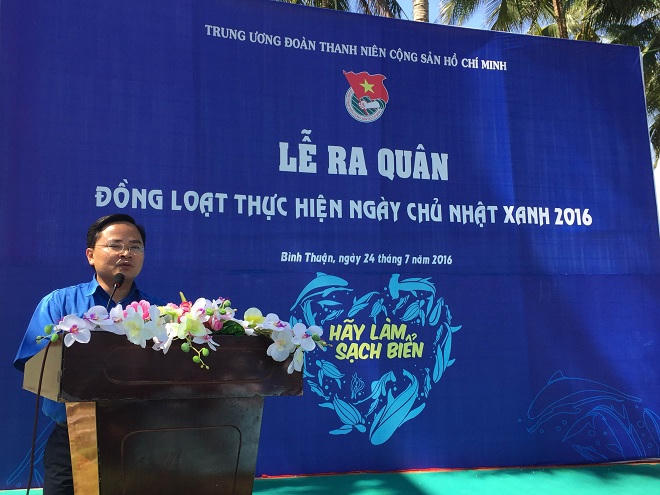 Ra quân “Ngày chủ nhật xanh” với các hoạt động làm sạch biển