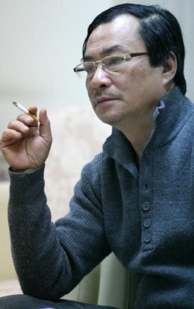 NSND Khải Hưng: Đạo diễn coi trời bằng cái... ống kính