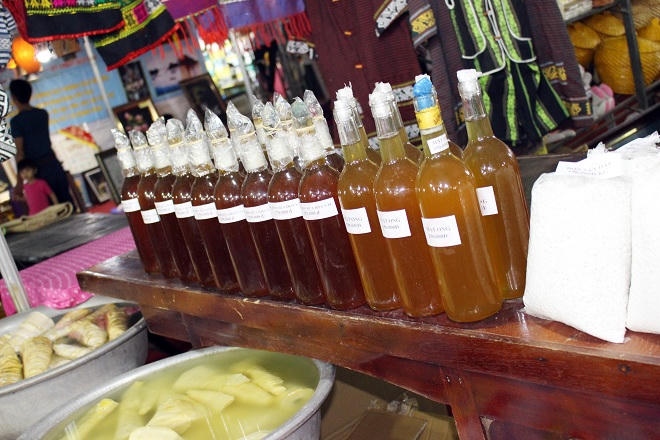 Độc đáo những sản vật tại hội chợ miền Tây xứ Thanh